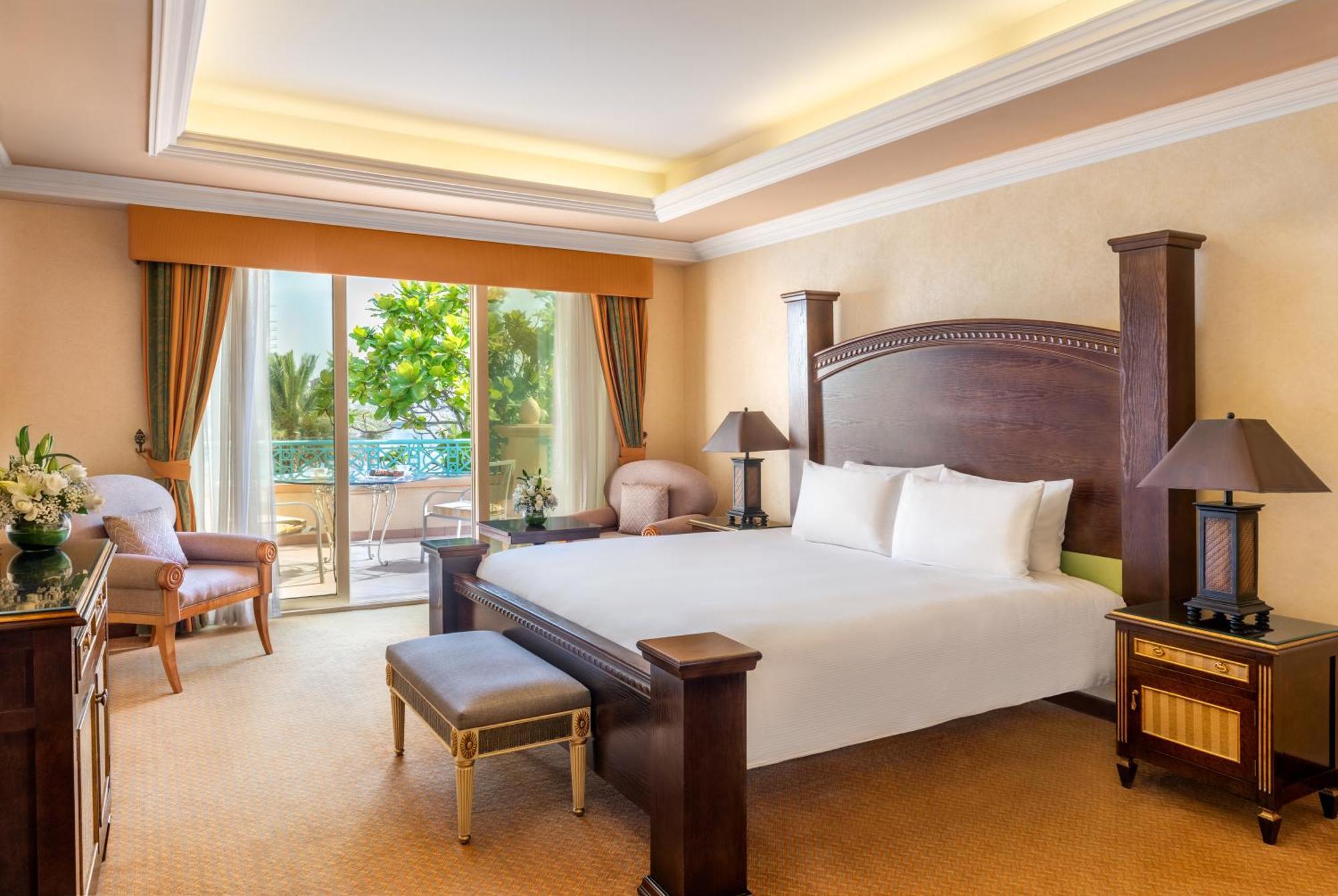 Al Raha & 5* Abu Dhabi
